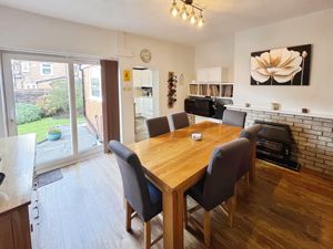 Dining room- click for photo gallery